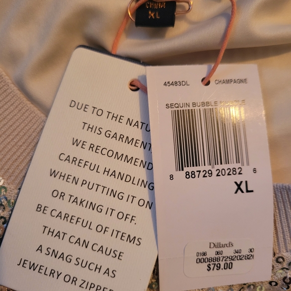 Skies Are Blue Silver Sequin Blouse - Picture 4 of 4